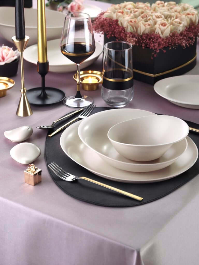 Kütahya Porcelain Bone Rosa 29 Piece Dinnerware Set WHITE.