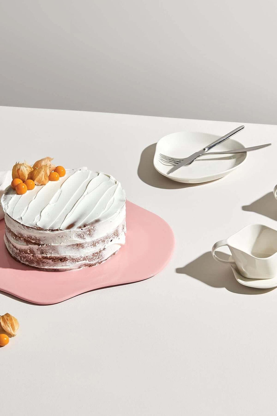 Kütahya Skallop x Karim Rashid 18cm 2 piece Cake Set ~ Cream.