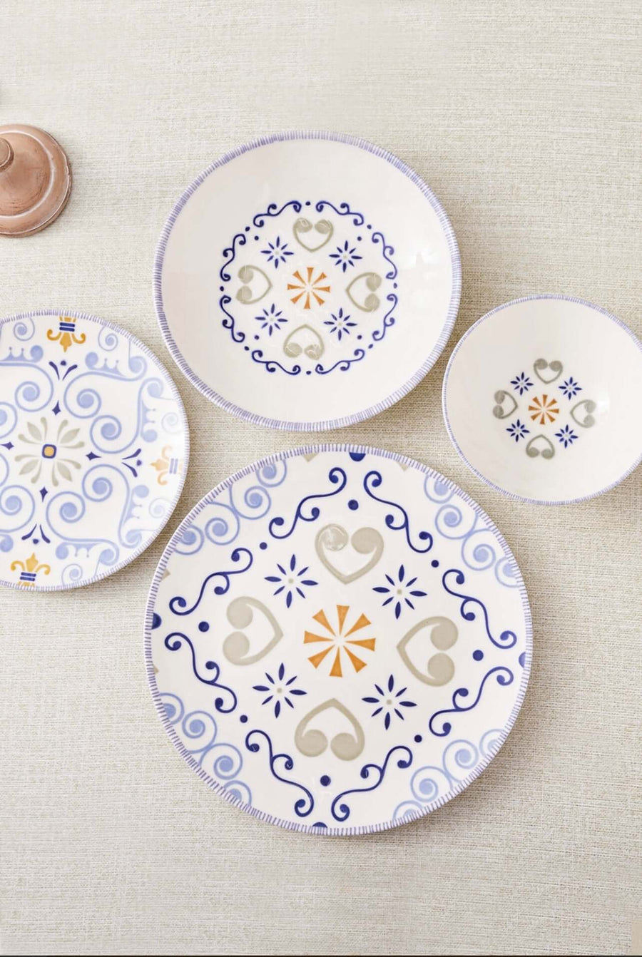 Karaca Akdeniz 6-Piece Dinnerware | Authentic TurkishElevate your dining with Karaca Akdeniz, a 6-person porcelain dinner set. Embrace Mediterranean elegance, crafted in Turkiye for timeless meals.