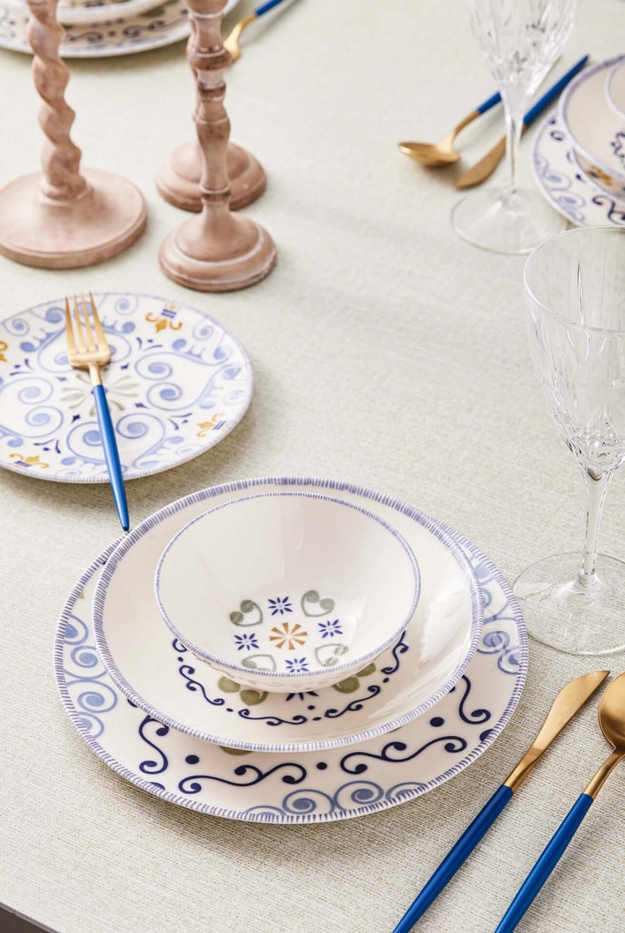 Karaca Akdeniz 6-Piece Dinnerware | Authentic TurkishElevate your dining with Karaca Akdeniz, a 6-person porcelain dinner set. Embrace Mediterranean elegance, crafted in Turkiye for timeless meals.