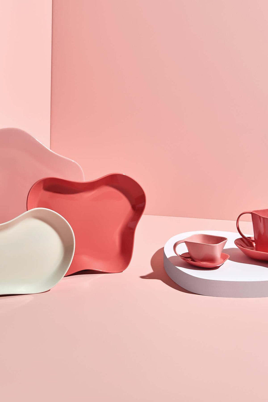 Kütahya Skallop x Karim Rashid tea cup and saucer 4 piece set- Light Pink.